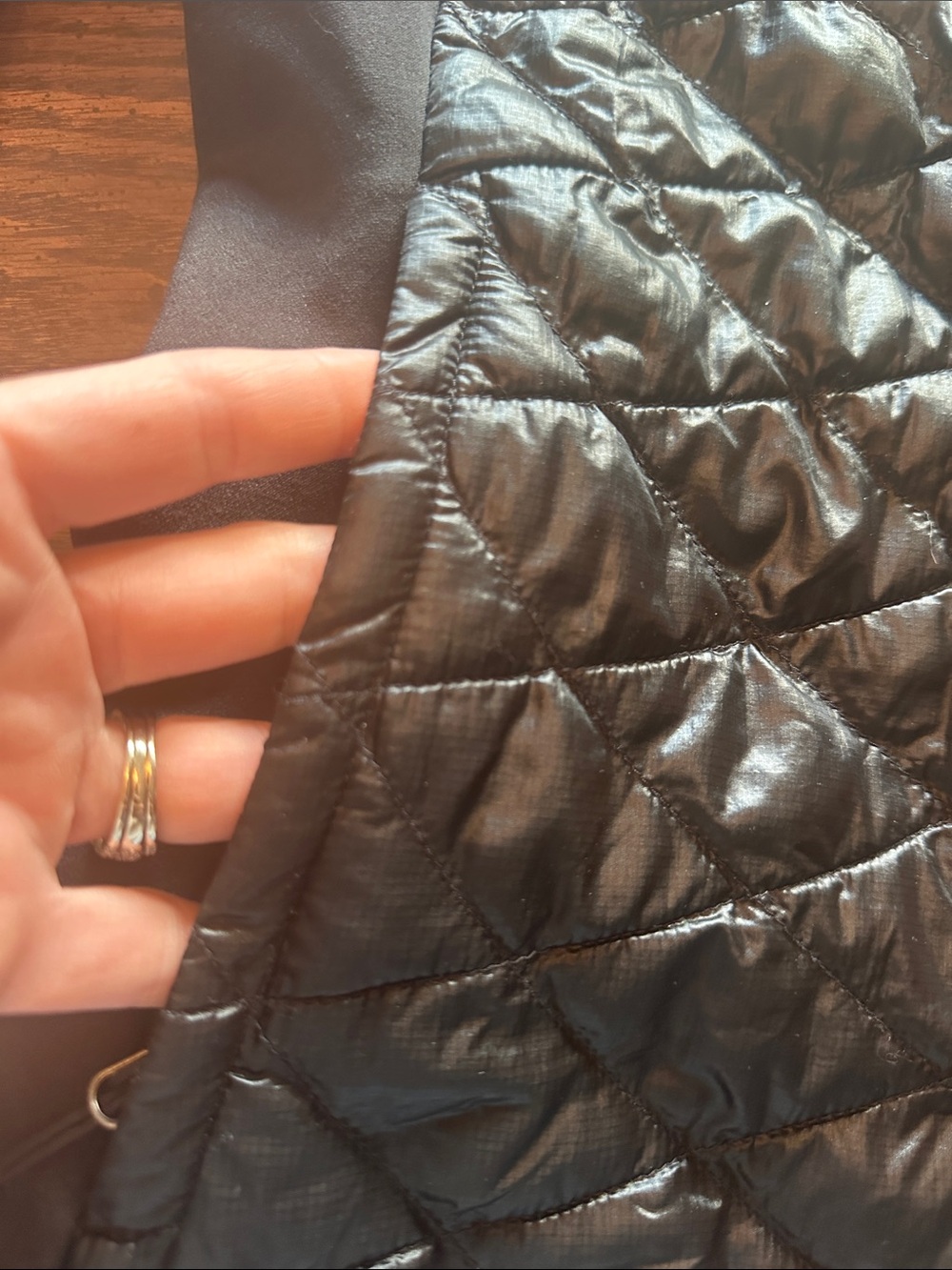 The North Face Women's Black Quilted Hybrid Puffer Jacket - Picture 3 of 8